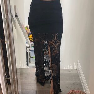 Black skirt with front slit SMALL